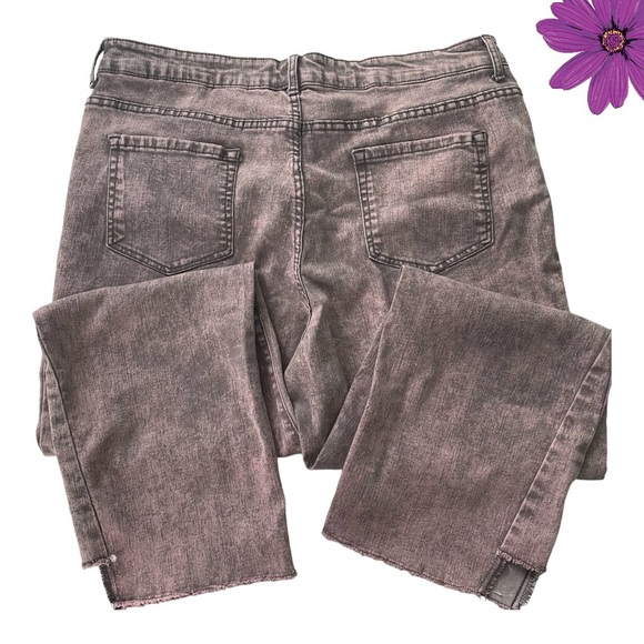 LOGO by Lori Goldstein jeans EUC size 16 straight leg w/cutout hem 5pkt btn/zip - Picture 6 of 15